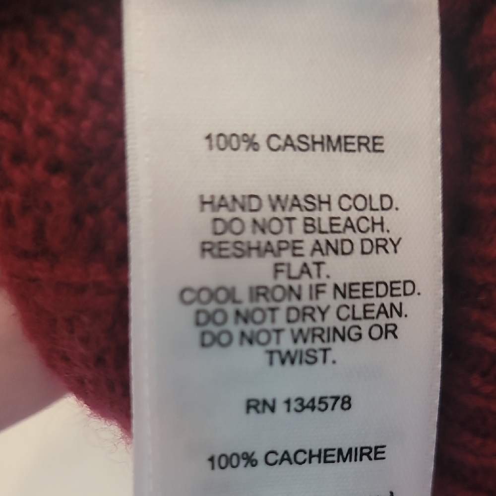 Cashmere Vineyard Vines Crimson Crew Neck Sweater with Cable Knit - Picture 5 of 5